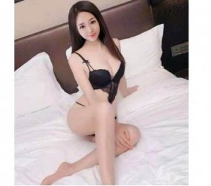 Kaouthar escorts in Brierley Hill, UK